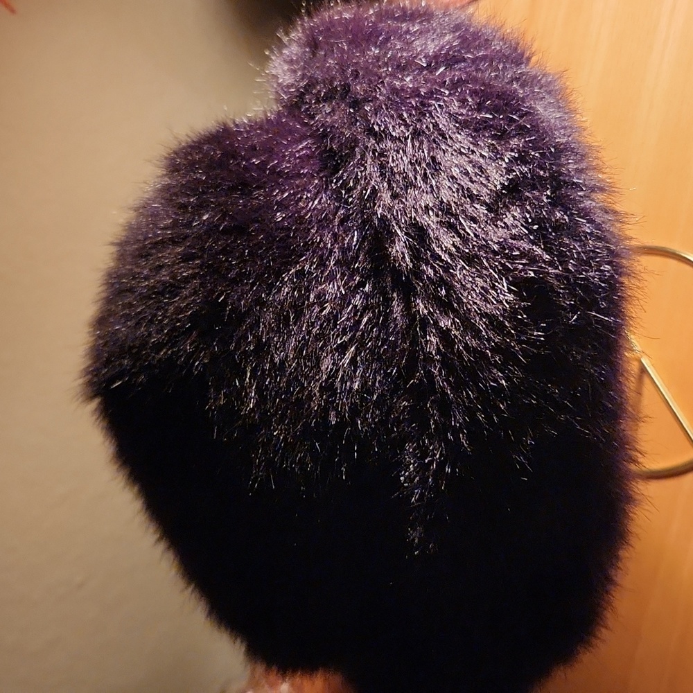 Betmar Faux Fur Convertible into bucket hat - Picture 3 of 8